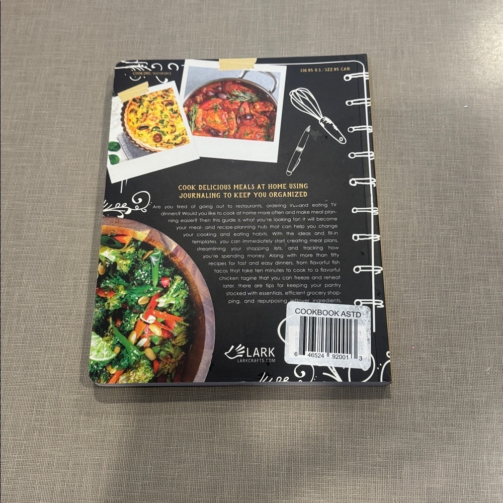 The Home Cook's Guide to Journaling - Black Recipe & Meal Planner - Picture 3 of 3